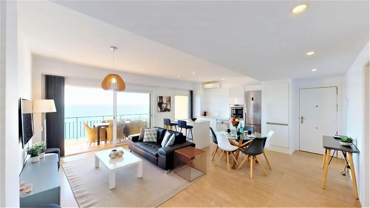 Olimpo - Fuengirola Beachfront Newly Renovated Apartment 0*,
