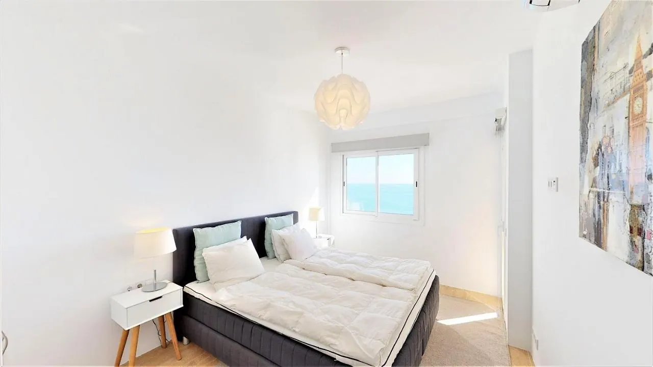 Olimpo - Fuengirola Beachfront Newly Renovated Apartment