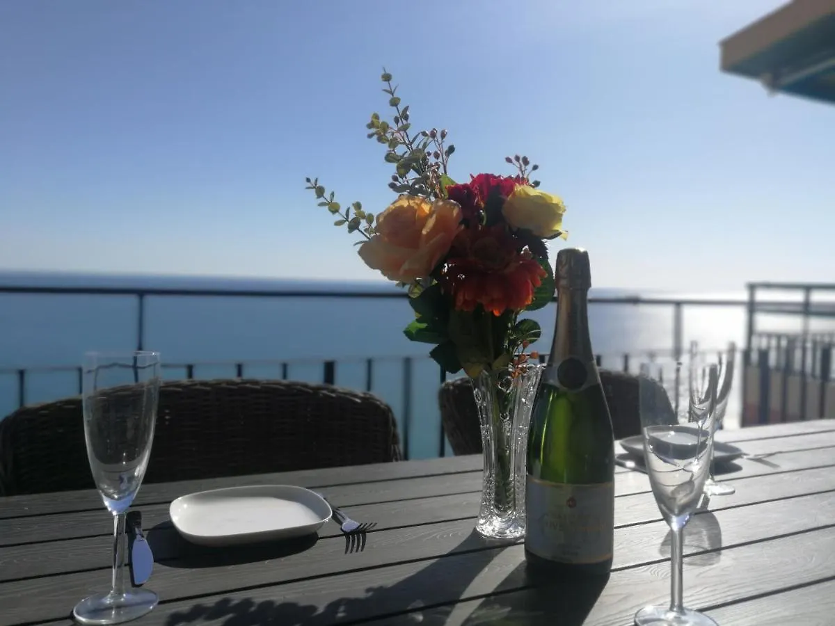 Olimpo - Fuengirola Beachfront Newly Renovated Apartment